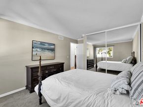 5800 Owensmouth Avenue 40, Woodland Hills CA 91367