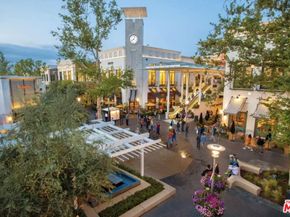 5800 Owensmouth Avenue 40, Woodland Hills CA 91367