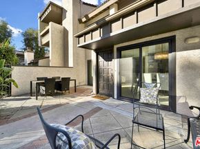 5800 Owensmouth Avenue 40, Woodland Hills CA 91367