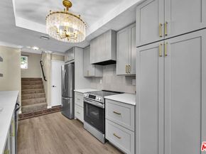 5800 Owensmouth Avenue 40, Woodland Hills CA 91367