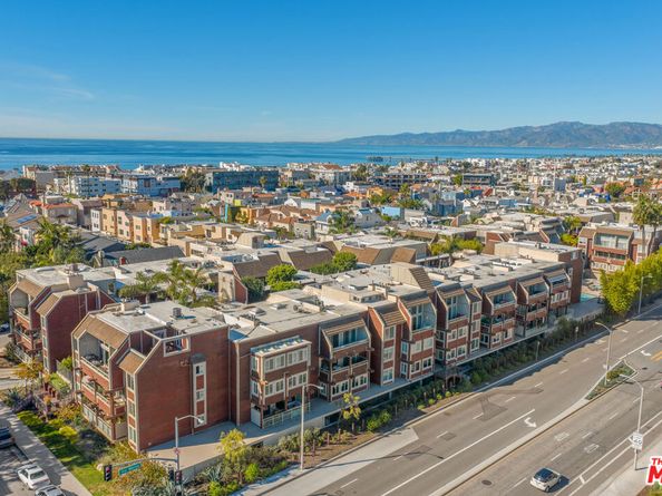 4350 Via Dolce 211, Marina Del Rey CA 90292