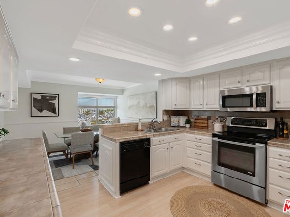 4350 Via Dolce 211, Marina Del Rey CA 90292