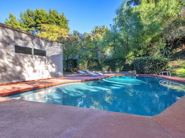 2925 Dona Susana Drive, Studio City CA 91604