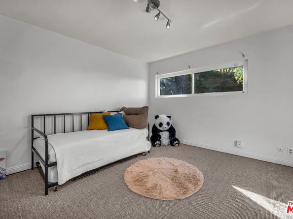 2925 Dona Susana Drive, Studio City CA 91604