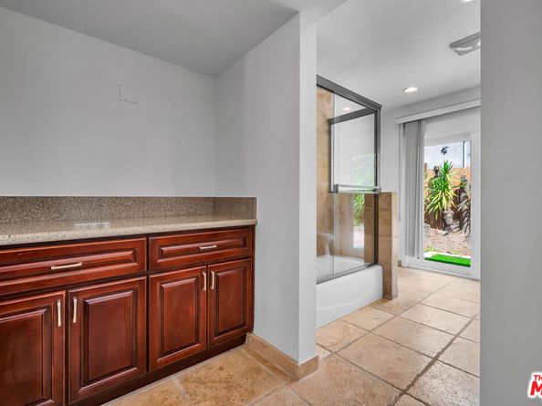 2925 Dona Susana Drive, Studio City CA 91604