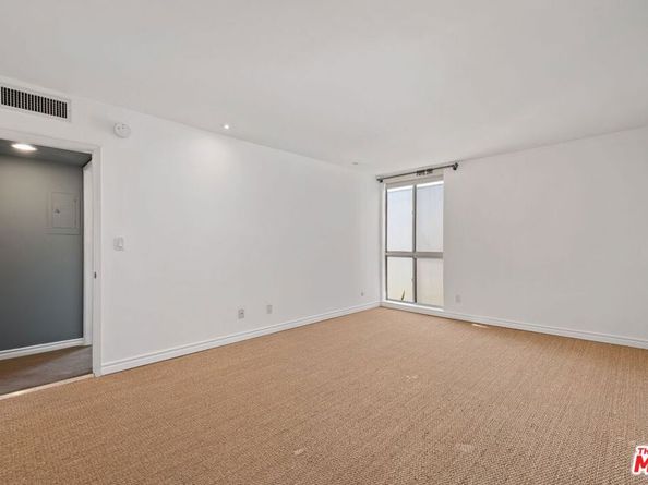 949 N Kings Road 309, West Hollywood CA 90069