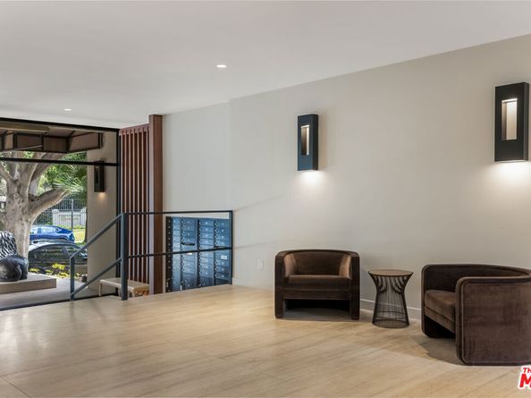 949 N Kings Road 309, West Hollywood CA 90069