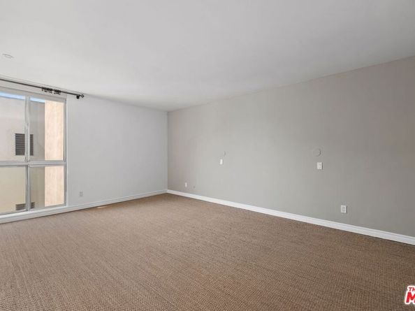 949 N Kings Road 309, West Hollywood CA 90069