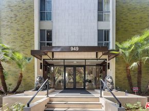 949 N Kings Road 309, West Hollywood CA 90069
