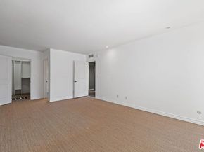 949 N Kings Road 309, West Hollywood CA 90069