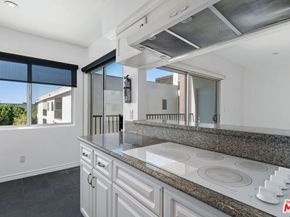 949 N Kings Road 309, West Hollywood CA 90069