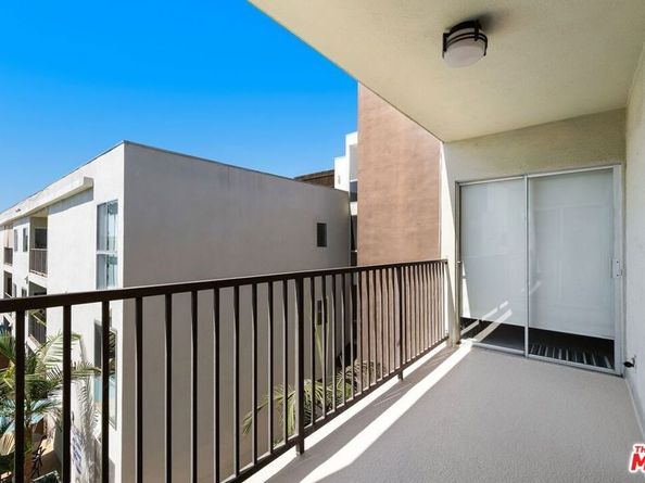 949 N Kings Road 309, West Hollywood CA 90069