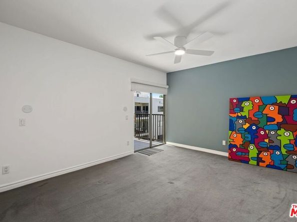 949 N Kings Road 309, West Hollywood CA 90069