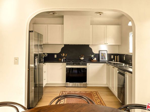 585 Mountain View Street, Altadena CA 91001