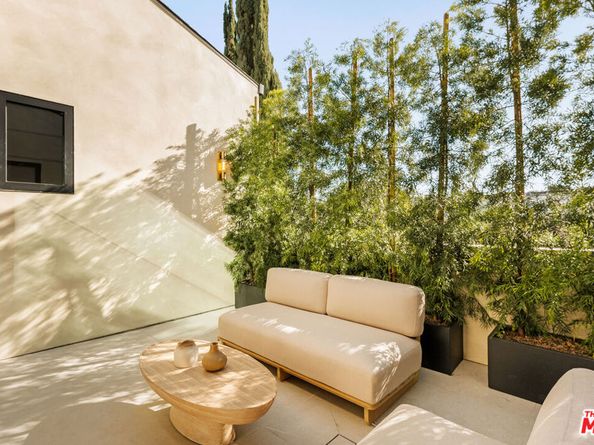 4724 Halbrent Avenue, Sherman Oaks CA 91403