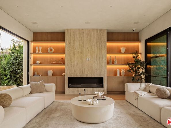 4724 Halbrent Avenue, Sherman Oaks CA 91403