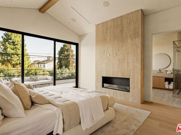 4724 Halbrent Avenue, Sherman Oaks CA 91403