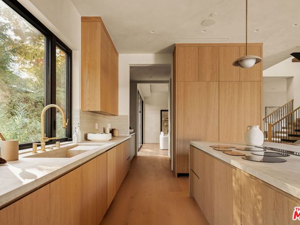 4724 Halbrent Avenue, Sherman Oaks CA 91403