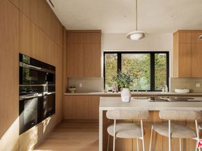 4724 Halbrent Avenue, Sherman Oaks CA 91403