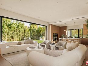 4724 Halbrent Avenue, Sherman Oaks CA 91403