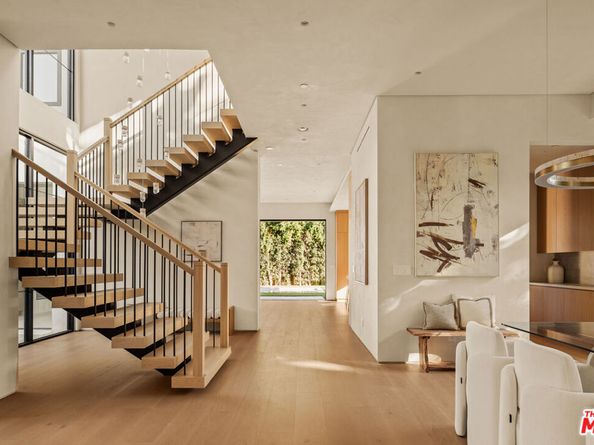 4724 Halbrent Avenue, Sherman Oaks CA 91403