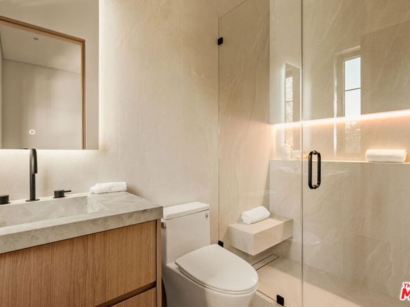 4724 Halbrent Avenue, Sherman Oaks CA 91403