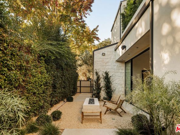 4724 Halbrent Avenue, Sherman Oaks CA 91403