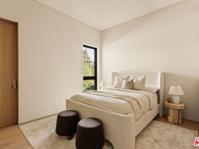 4724 Halbrent Avenue, Sherman Oaks CA 91403