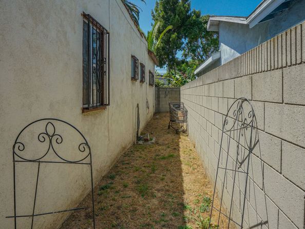 3847 W 110th Street, Inglewood CA 90303