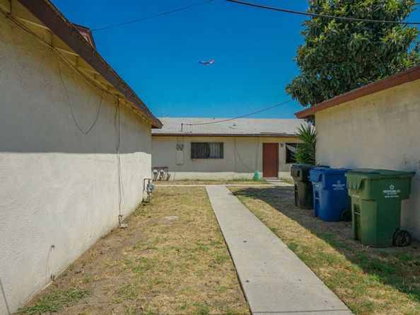 3847 W 110th Street, Inglewood CA 90303