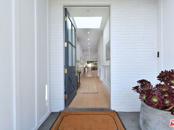 4809 Genesta Avenue, Encino CA 91316