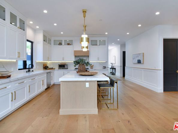 4809 Genesta Avenue, Encino CA 91316