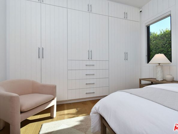 4809 Genesta Avenue, Encino CA 91316