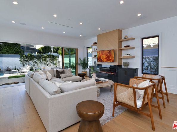 4809 Genesta Avenue, Encino CA 91316