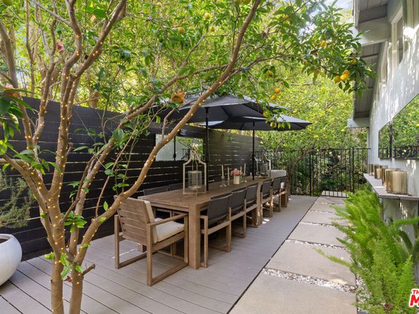 9767 Apricot Lane, Beverly Hills CA 90210