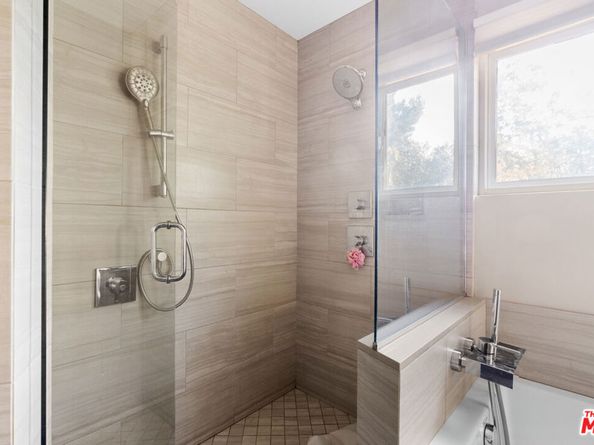 9767 Apricot Lane, Beverly Hills CA 90210