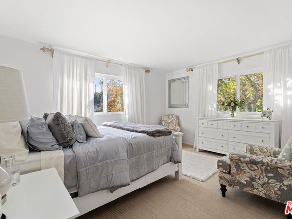 9767 Apricot Lane, Beverly Hills CA 90210