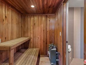 4733 Bonvue Avenue, Los Angeles CA 90027