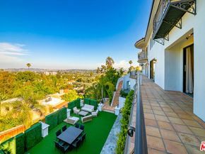 4733 Bonvue Avenue, Los Angeles CA 90027
