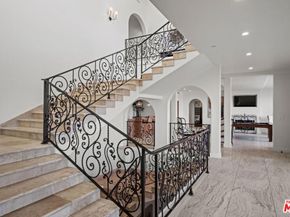 4733 Bonvue Avenue, Los Angeles CA 90027