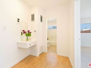 711 Grant Street, Santa Monica CA 90405