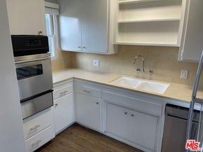 137 N Myrtle Avenue, Monrovia CA 91016