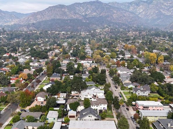 137 N Myrtle Avenue, Monrovia CA 91016