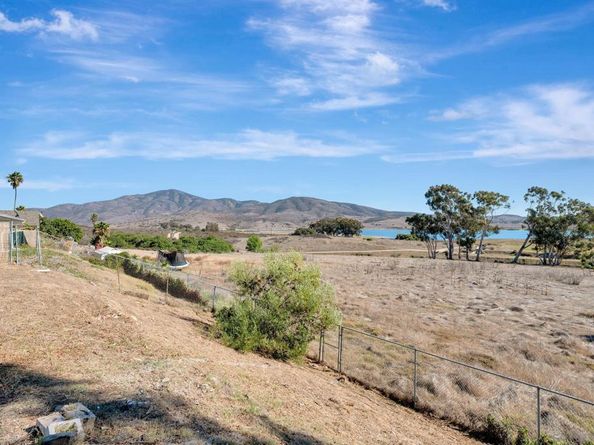 9421 Avenida Acero, Spring Valley CA 91977