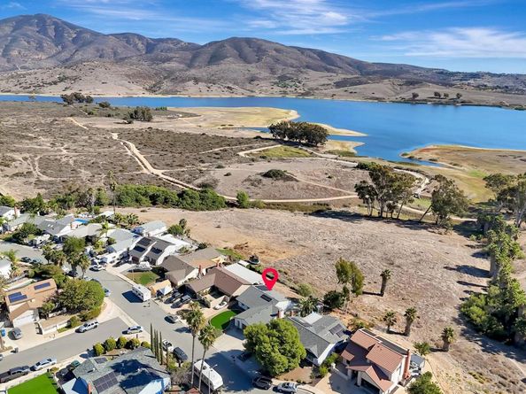 9421 Avenida Acero, Spring Valley CA 91977