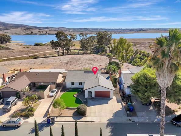 9421 Avenida Acero, Spring Valley CA 91977