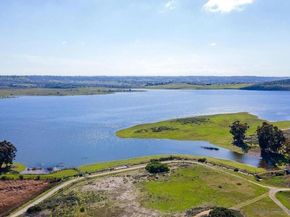 9421 Avenida Acero, Spring Valley CA 91977