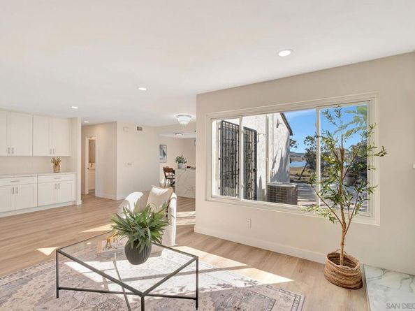 9421 Avenida Acero, Spring Valley CA 91977