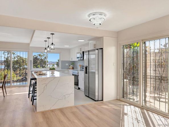 9421 Avenida Acero, Spring Valley CA 91977