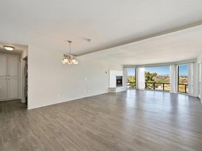 2930 Cowley Way 211, San Diego CA 92117